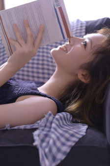 《漂亮的女邻居》三级