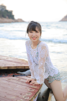 牡丹花下